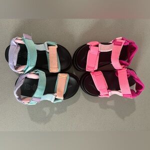GAP Girls Sandals 2 pairs size 7/8C